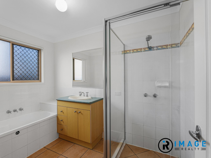 15 Burrawang St, REDBANK PLAINS, QLD 4301 AUS