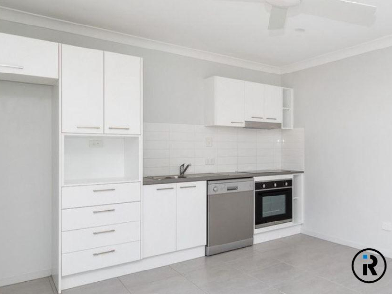 2/39 Awoonga Crescent, Morayfield, QLD 4506 Australia