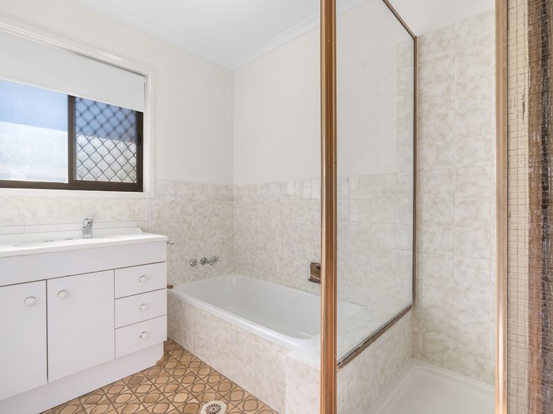 11 Yeomans Street, Mount Warren Park, QLD 4207 AUS