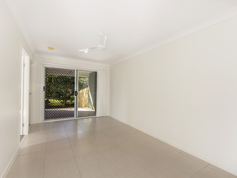 2/33A Evergreen Avenue, LOGANLEA, QLD 4131 AUS