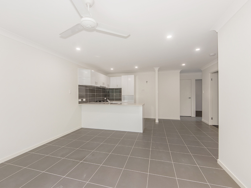 4A/5 Richards Street, LOGANLEA, QLD 4131 AUS