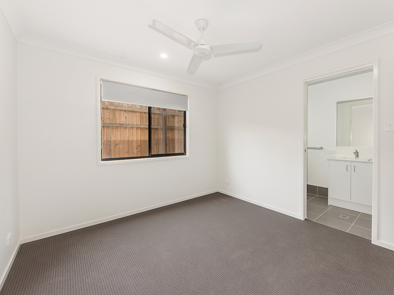 4A/5 Richards Street, LOGANLEA, QLD 4131 AUS