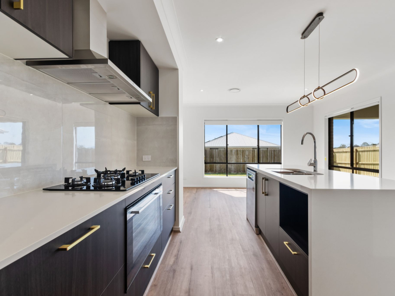 46 Wallaroo Crescent, Ripley, QLD 4306
