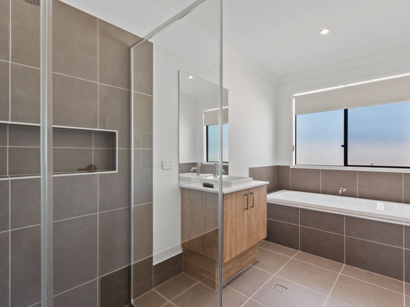 46 Wallaroo Crescent, Ripley, QLD 4306
