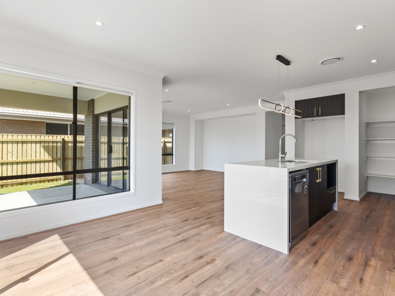 46 Wallaroo Crescent, Ripley, QLD 4306
