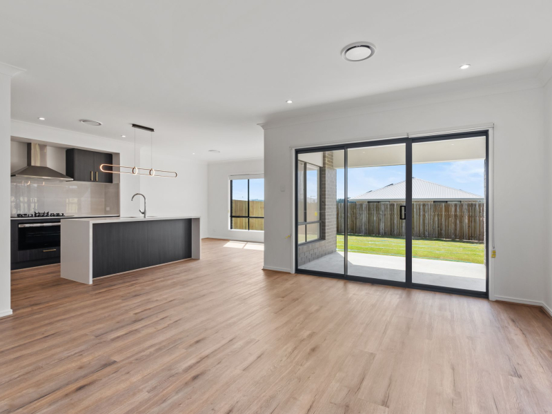 46 Wallaroo Crescent, Ripley, QLD 4306