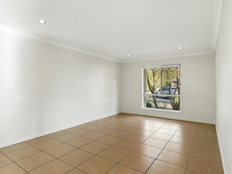 10 Elmore, Bundamba, QLD 4304