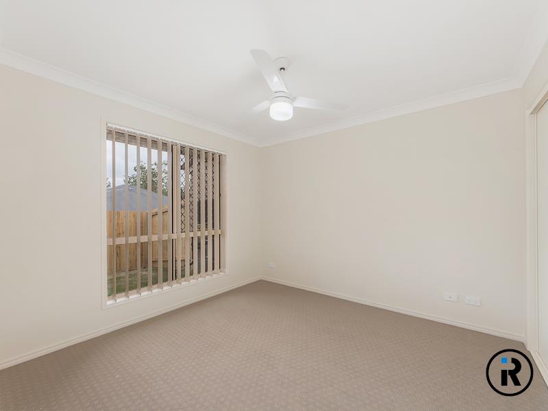 2/5 Koona Place, Hillcrest, QLD 4118 Australia