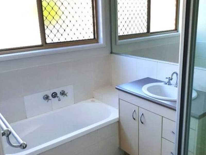 171 Thornton St, Raceview, QLD 4305 Australia