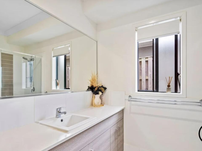 24 Valley Mist Place, Maudsland, QLD 4210
