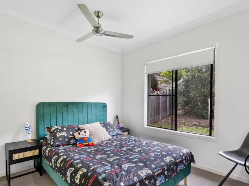 24 Valley Mist Place, Maudsland, QLD 4210