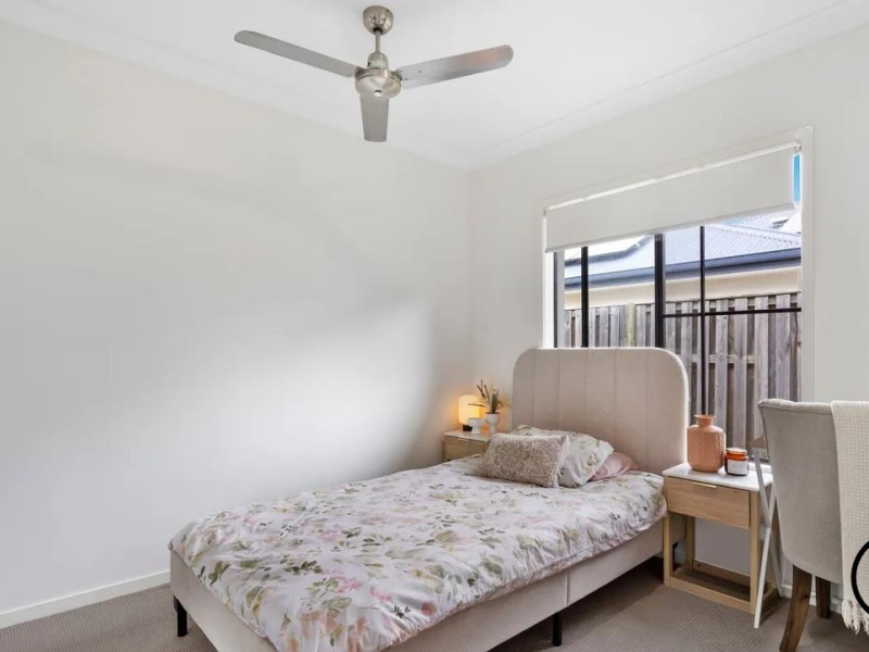 24 Valley Mist Place, Maudsland, QLD 4210