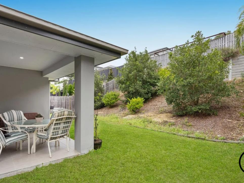 24 Valley Mist Place, Maudsland, QLD 4210