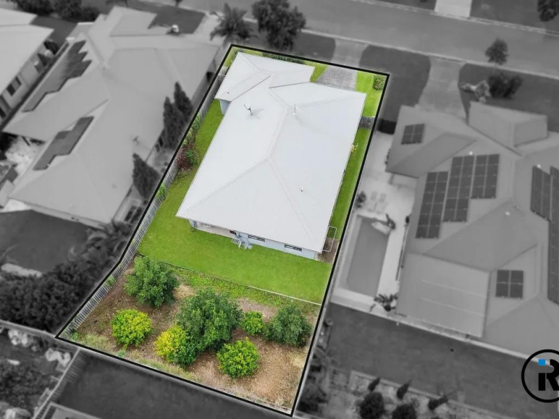 24 Valley Mist Place, Maudsland, QLD 4210