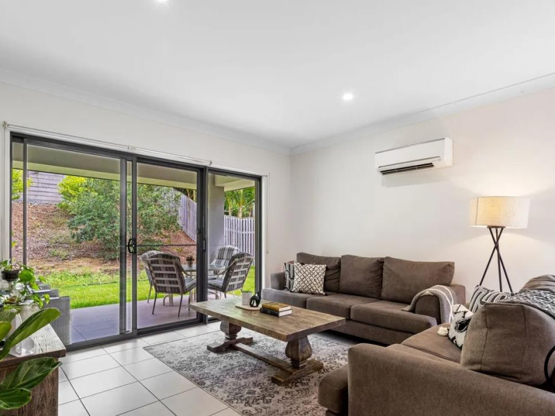 24 Valley Mist Place, Maudsland, QLD 4210