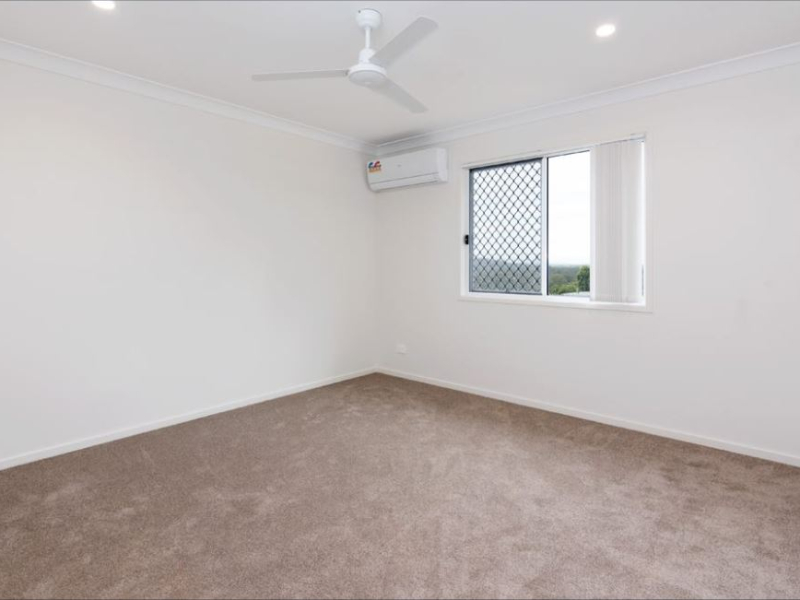 1/52a Brentwood Drive, Bundamba, QLD 4304
