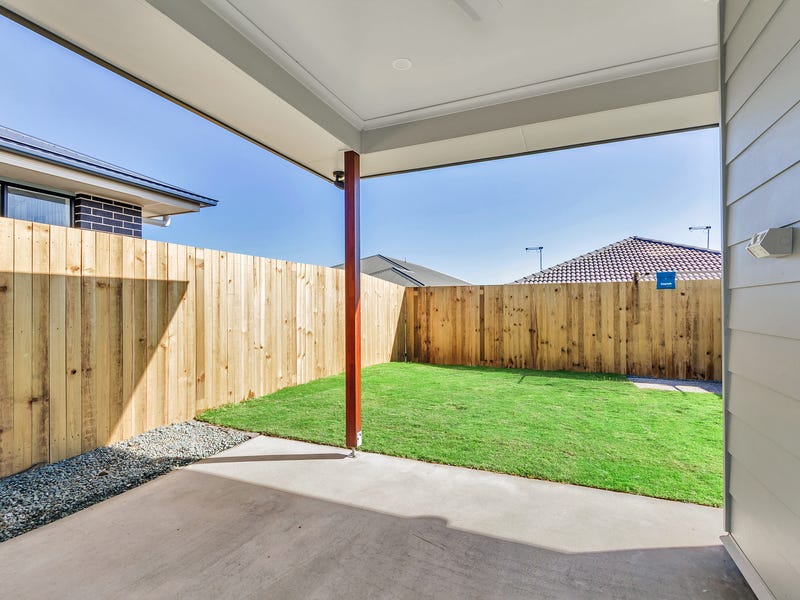 2/10 Hilary Street, MORAYFIELD, QLD 4506 AUS