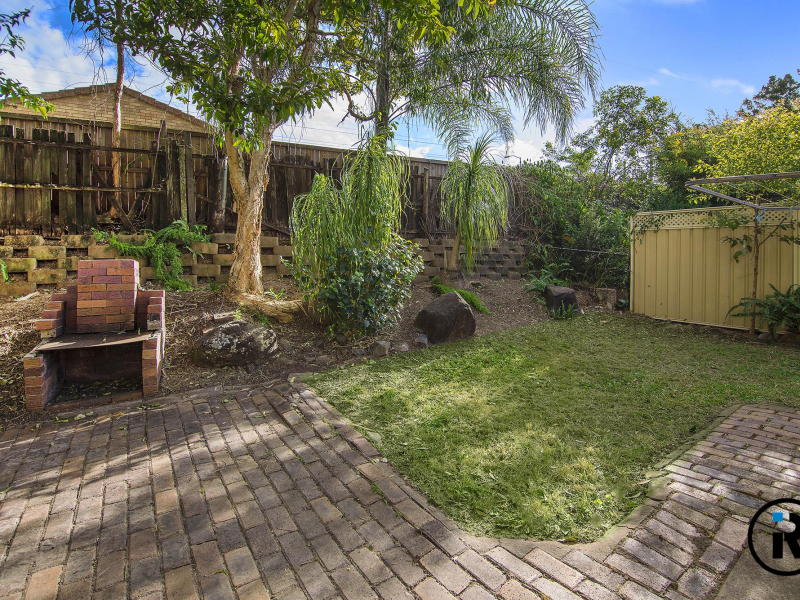 2/69 Studio Drive, Oxenford, QLD 4210