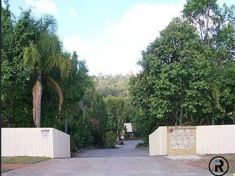 2/69 Studio Drive, Oxenford, QLD 4210
