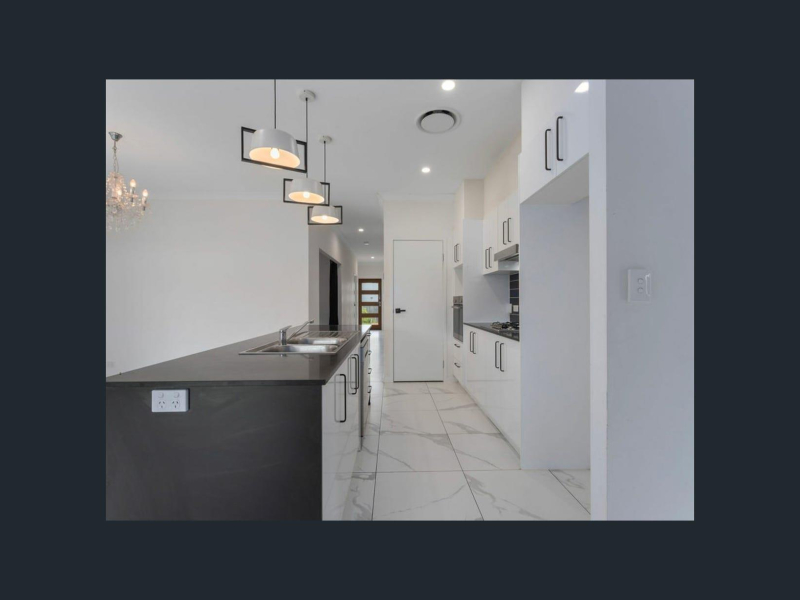 9 Woodward Place, DEEBING HEIGHTS, QLD 4306 Australia