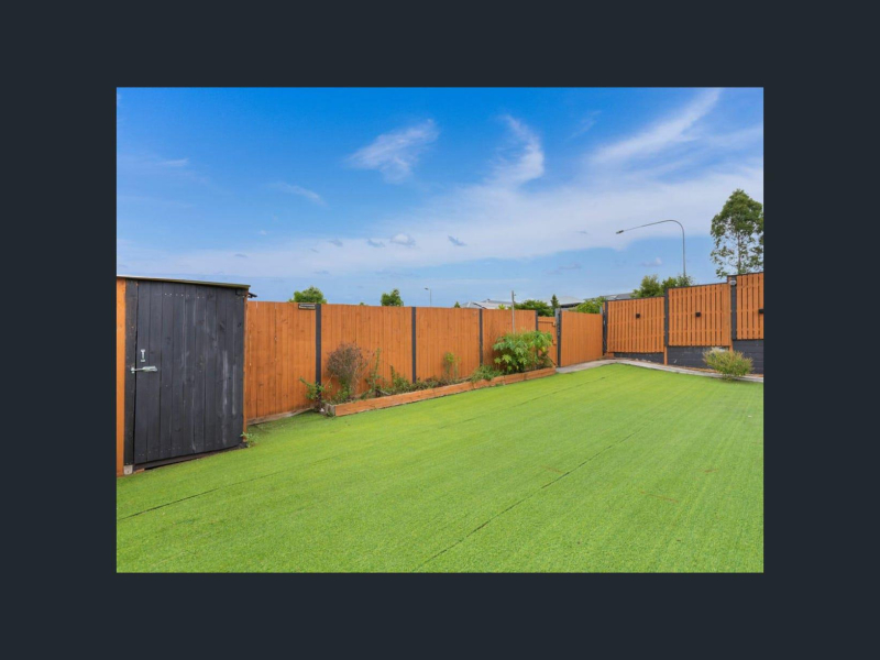 9 Woodward Place, DEEBING HEIGHTS, QLD 4306 Australia