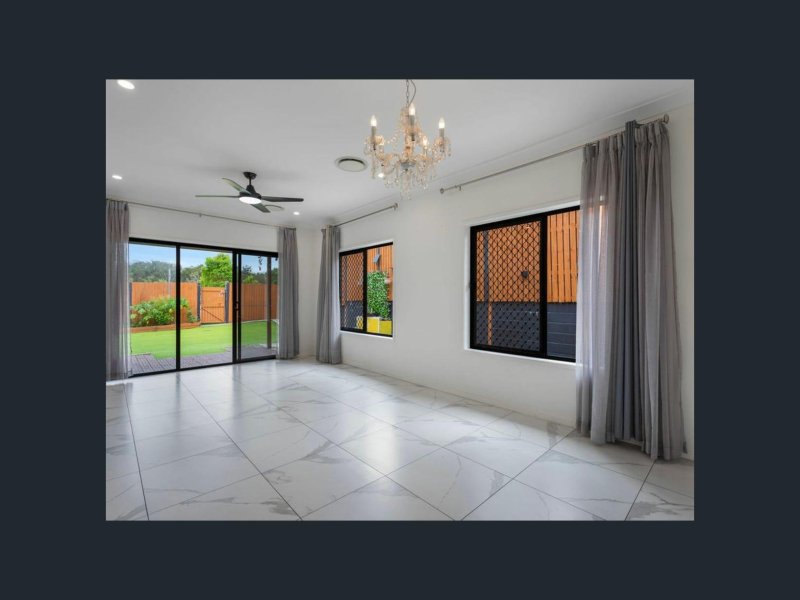 9 Woodward Place, DEEBING HEIGHTS, QLD 4306 Australia